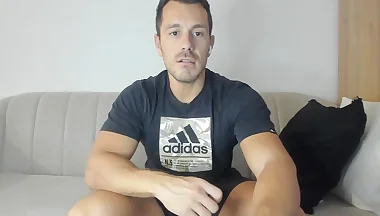 oberto4ever show from Chaturbate on 2024-08-30 17-28