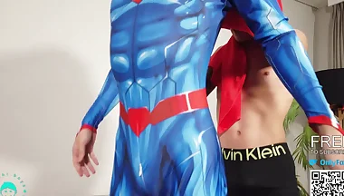 Spiderman vs Superman