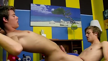 Sweetheart Alex Jordan Bounces On His Lover's Thick And Bare Twink Dick