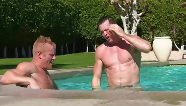 Homosexual hunk anally pounded after taking a swim
