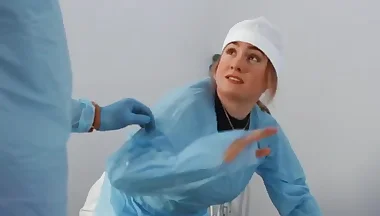 The obstetrician sucks the guy next to his wife giving birth