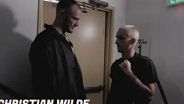 Security guard anal fucks blond guy