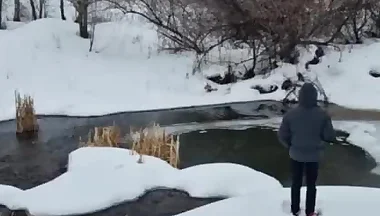 The fisherman gave himself to be fucked by an Uber taxi driver