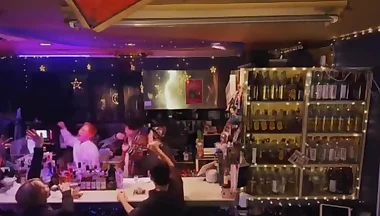 Gay in bar vid