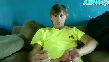 American brunette guy jerks off big thick cock